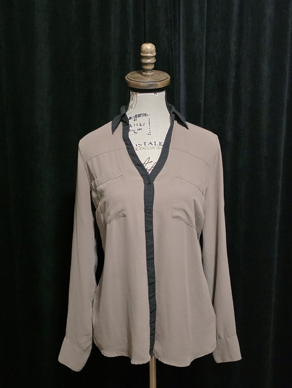 Express Taupe Black Contrast Button Up Blouse S